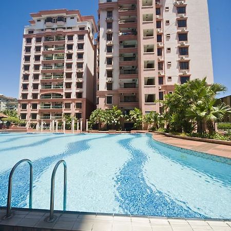 Nana Marina Court Apartment Кота Кинабалу Екстериор снимка