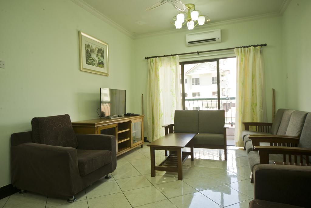 Nana Marina Court Apartment Кота Кинабалу Екстериор снимка
