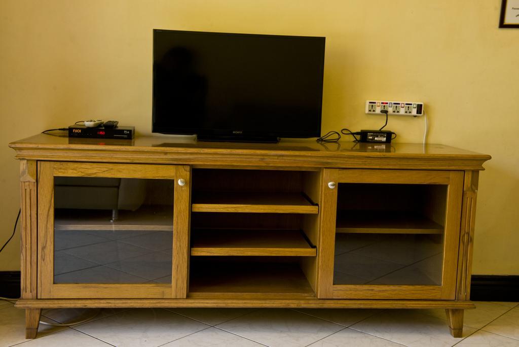 Nana Marina Court Apartment Кота Кинабалу Екстериор снимка