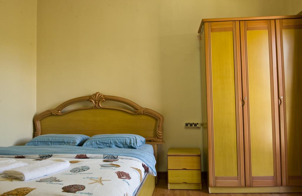 Nana Marina Court Apartment Кота Кинабалу Екстериор снимка