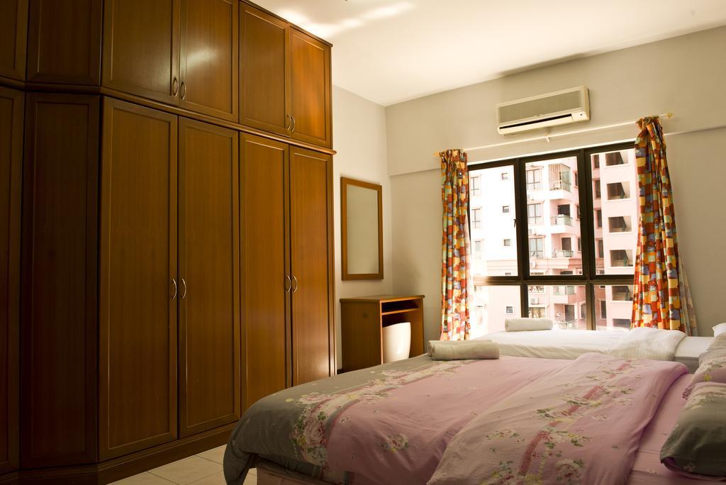Nana Marina Court Apartment Кота Кинабалу Екстериор снимка