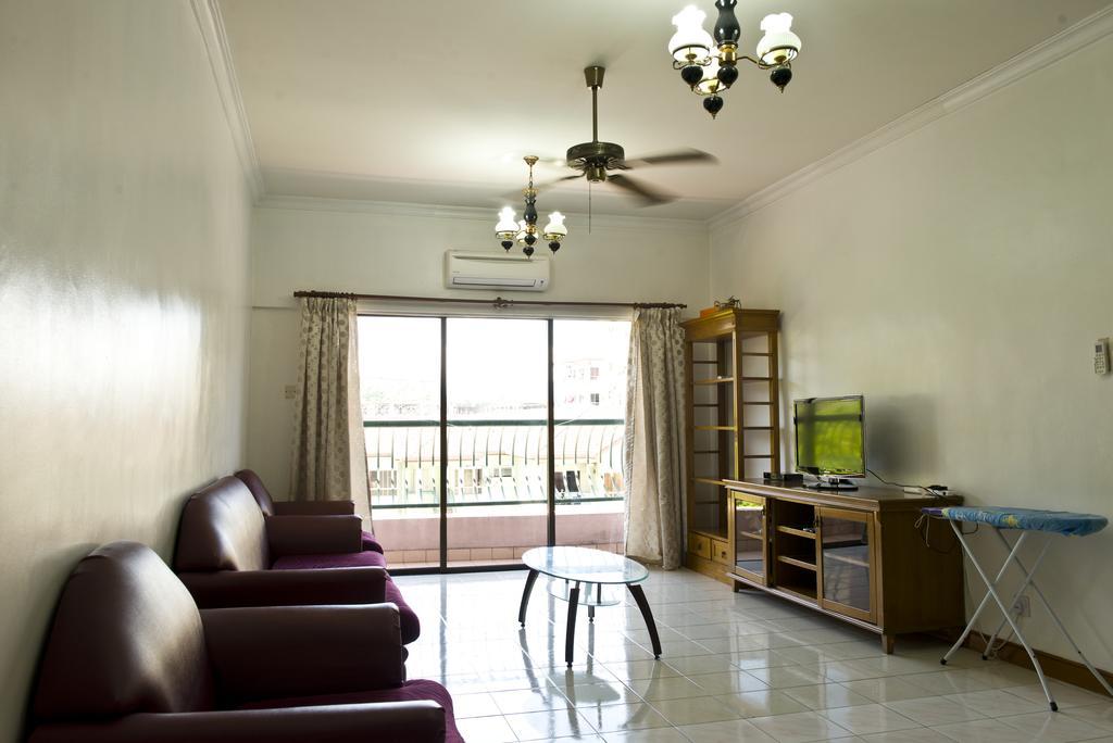 Nana Marina Court Apartment Кота Кинабалу Екстериор снимка