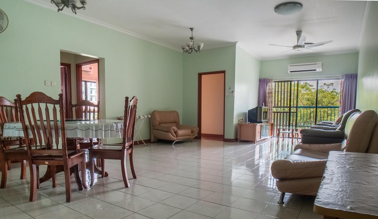 Nana Marina Court Apartment Кота Кинабалу Екстериор снимка